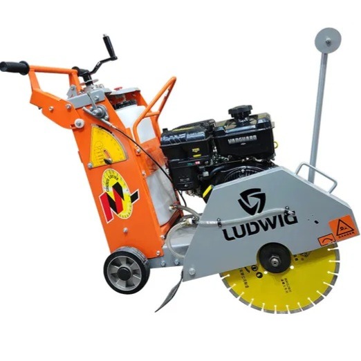 Road cutting services in Al Quoz Dubai using advanced diamond blade machine for asphalt and concrete road cutting work.
