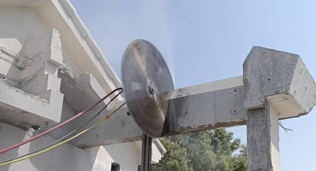 Professional beam cutting services in Dubai for reinforced concrete structures